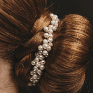 Ultra-Stretchy Pearl Scrunchies 8